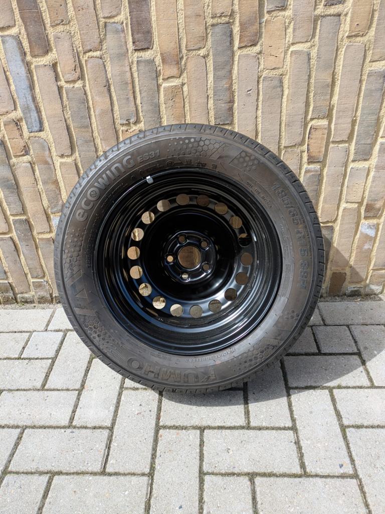 Reservewiel voor VW Polo - 185/65 R15 88H Kumho Ecowing ES31, Gebruikt, 15 inch, Banden en Velgen, Personenwagen