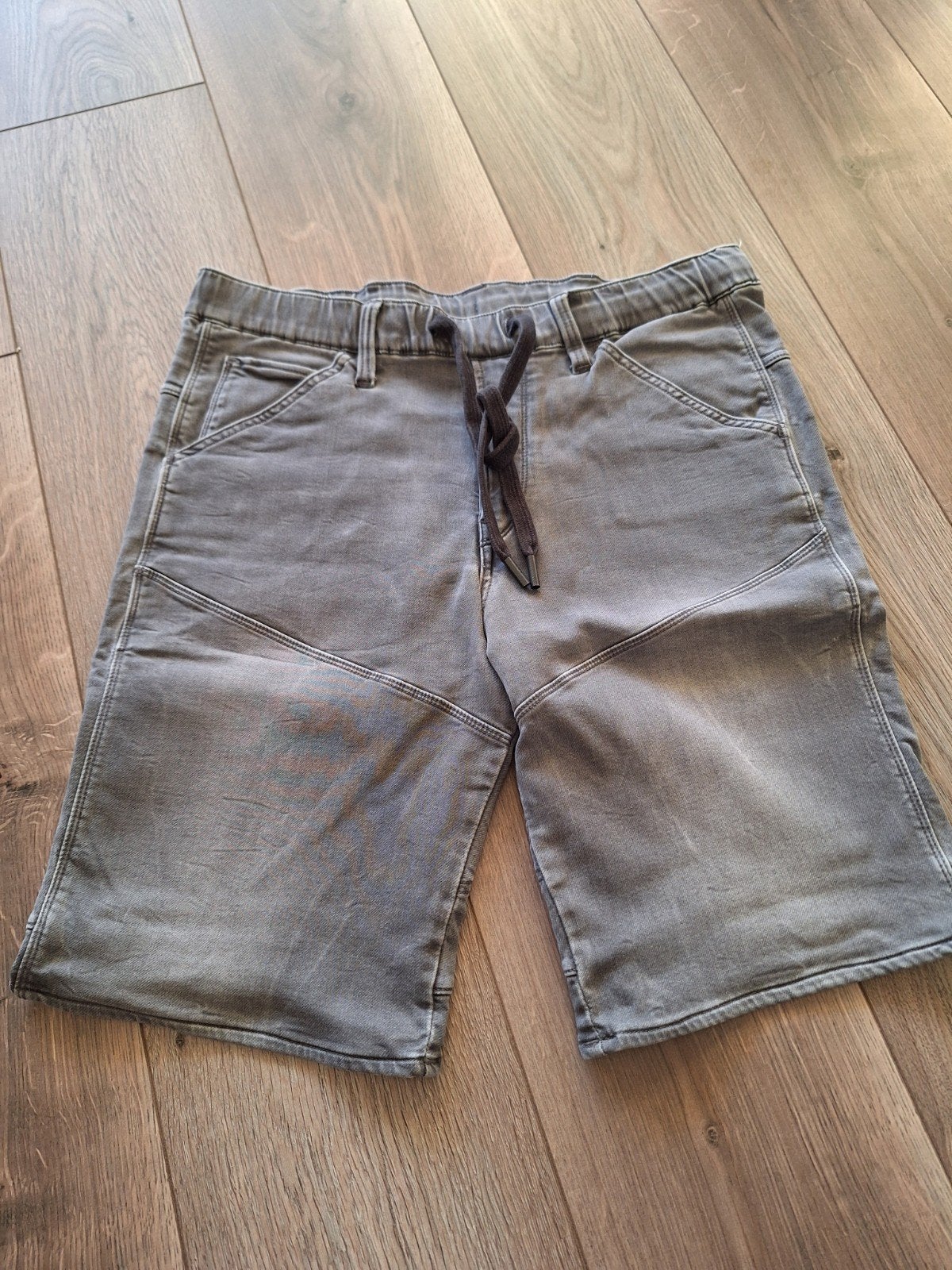 sportieve korte broek van G star, Ophalen of Verzenden, Zo goed als nieuw, Grijs