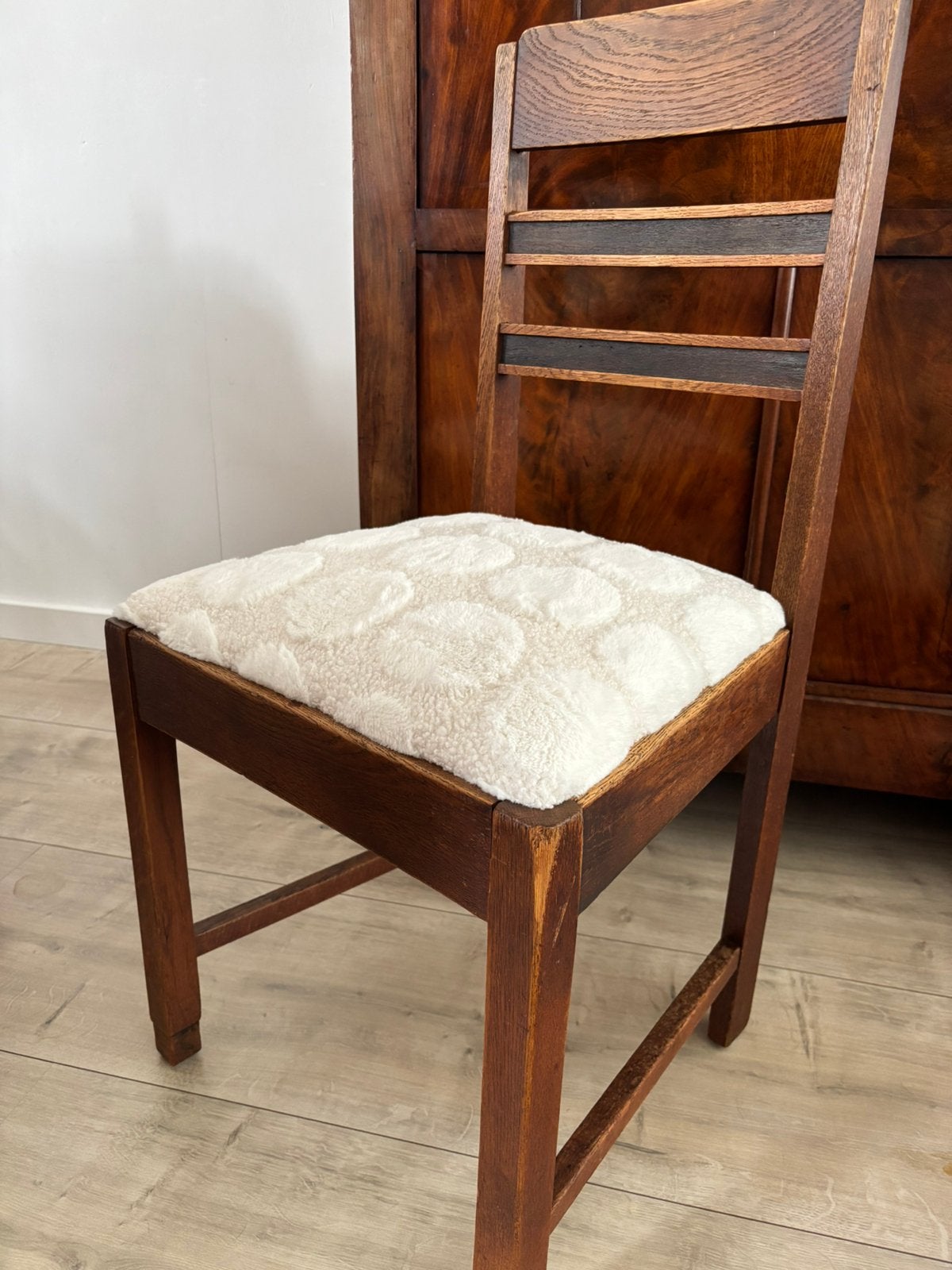 3 Super gave, houten stoelen met teddy zitting, Ophalen