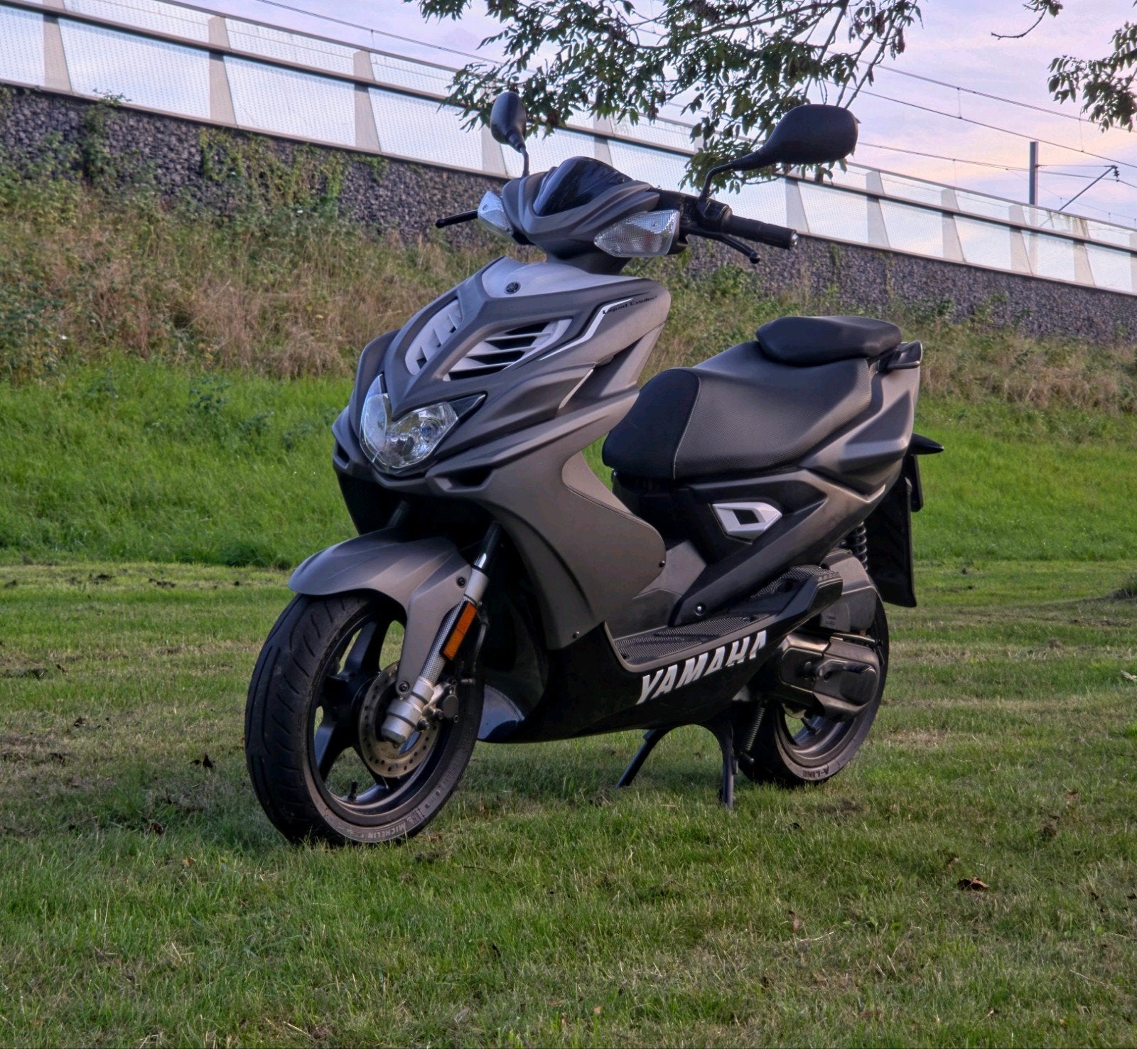 YAMAHA AEROX R LIQUID COOLED 4T - TOP STAAT/RECENT GR. BEURT, Fietsen en Brommers, Ophalen, Aerox, Maximaal 45 km/u, Zo goed als nieuw