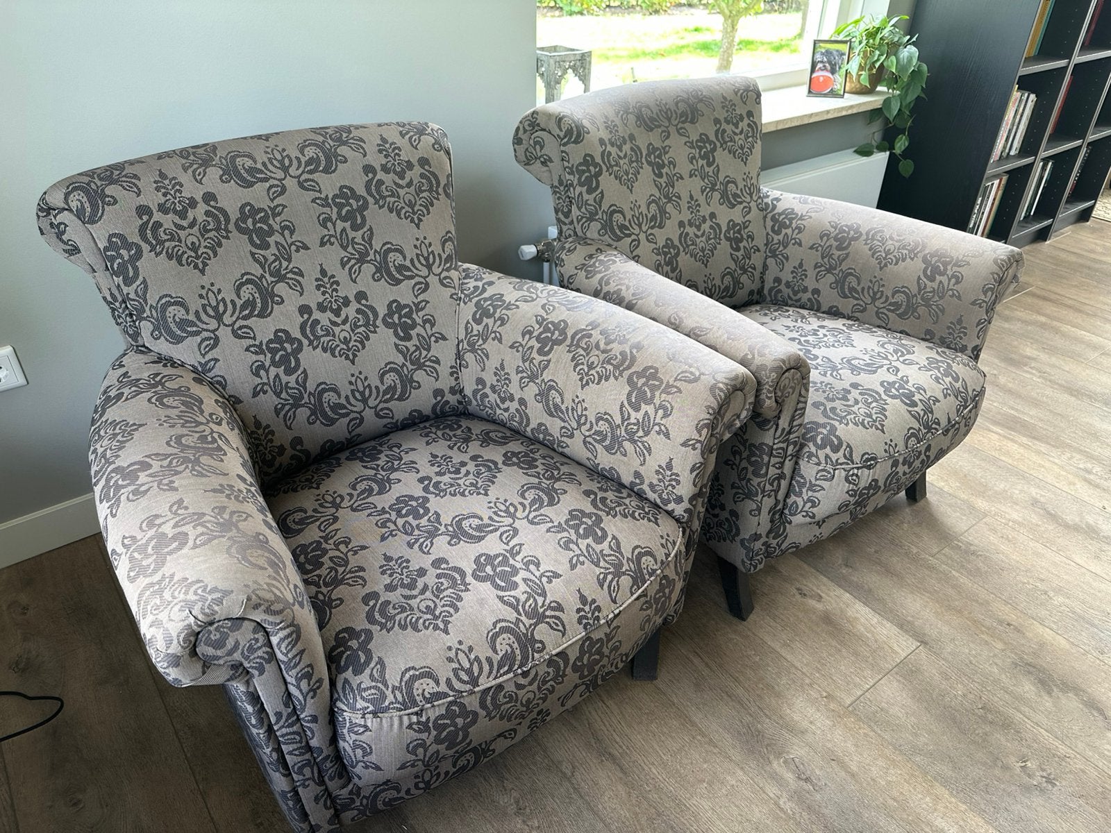 Twee stoelen bloem motief met armleuningen, Ophalen, Gebruikt, Twee, Overige kleuren