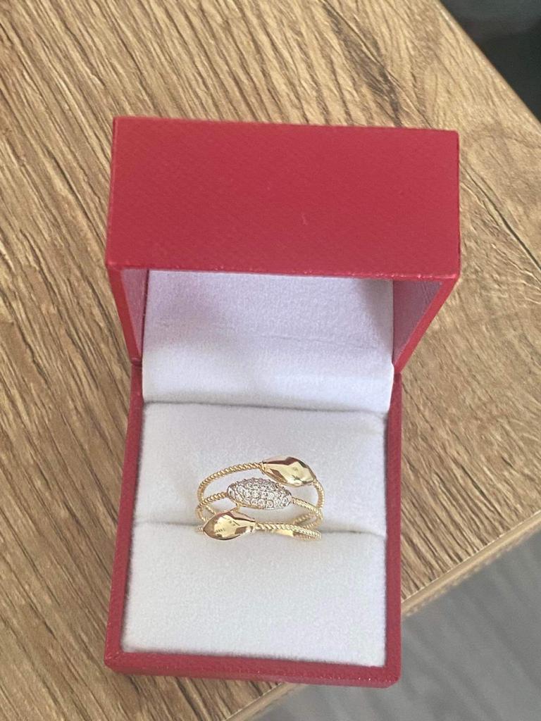 Mooie 14 karaat gouden ring gemerkt 585, Sieraden, Tassen en Uiterlijk, Ringen, Nieuw, Ophalen of Verzenden, Met edelsteen, Dame