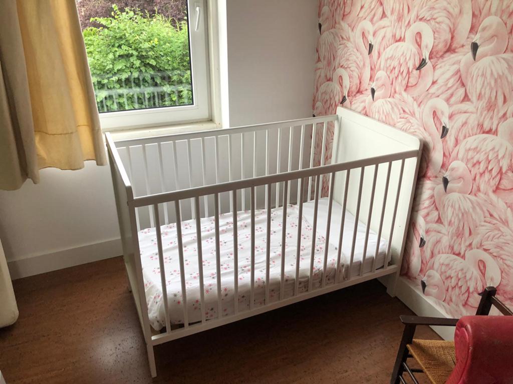 Ledikant Harold wit, 60x120, inclusief matras en sluierstang, Kinderen en Baby's, Babywiegjes en Ledikanten, Ophalen, Gebruikt