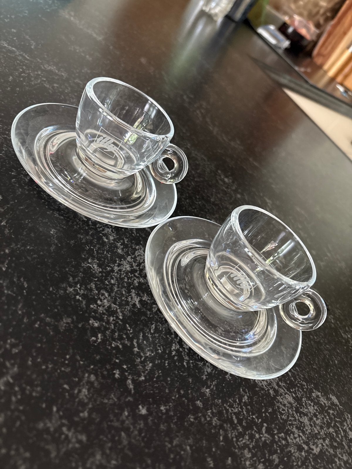 Set van 2 glazen Illy espresso kopjes met schotels, Ophalen, Nieuw, Glas, Modern