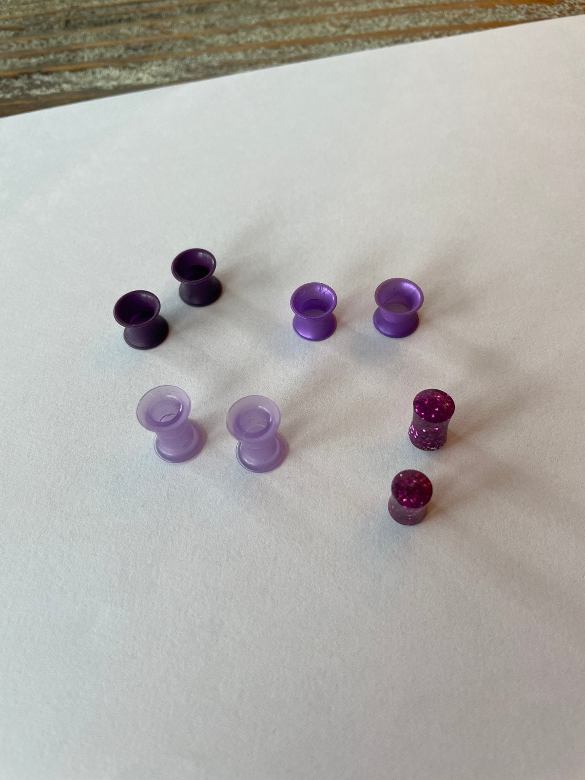 6mm Oortunnels - 4 paar (Saddle Fit & Flexibel) paars, Ophalen of Verzenden, Gebruikt, Overige materialen, Oor- of Traguspiercing