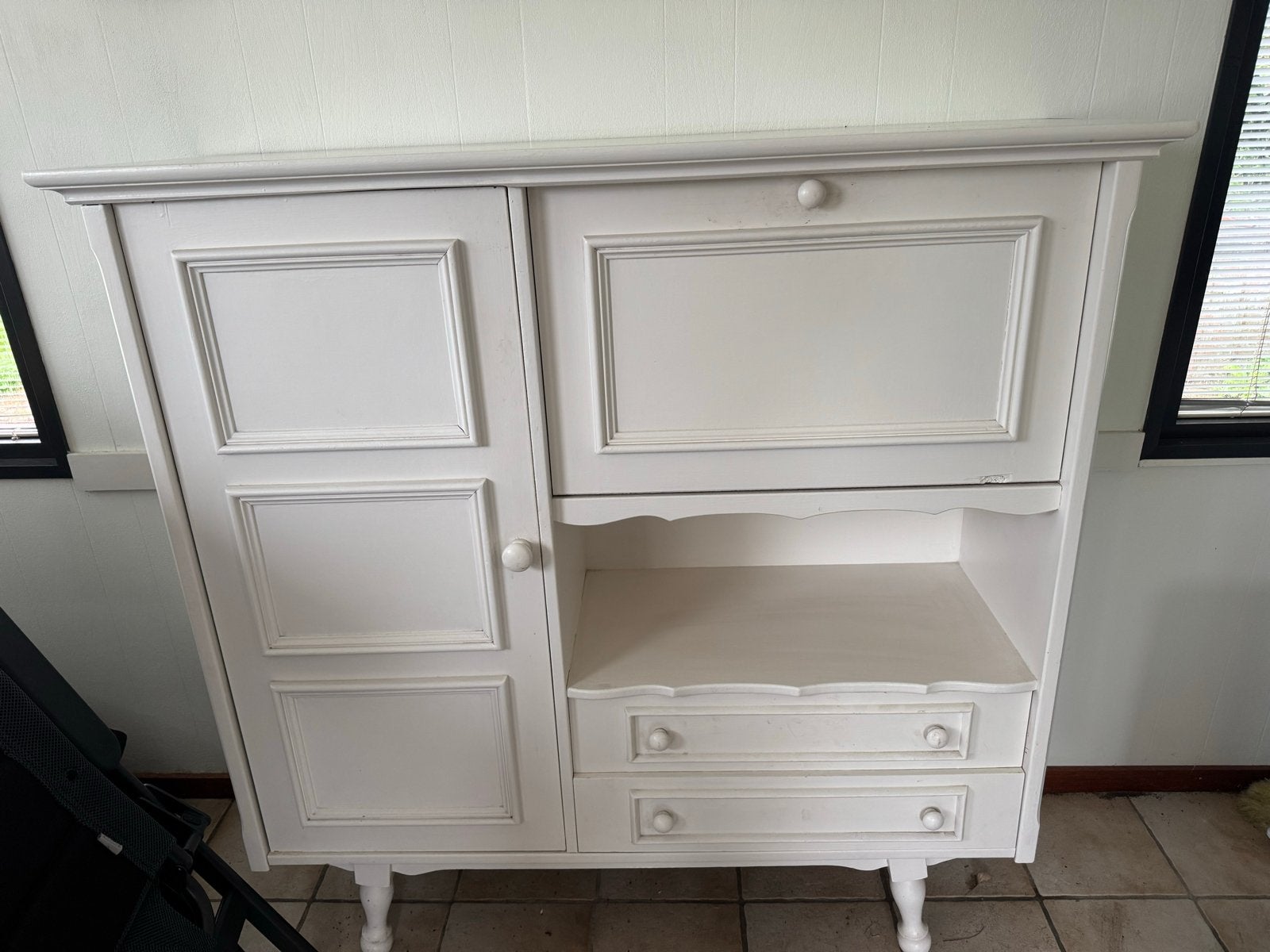 Vintage wit houten kabinet met lades en deuren, Huis en Inrichting, Ophalen, Gebruikt, 50 tot 100 cm, Met lade(s)