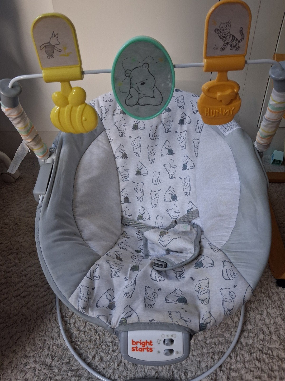 Bright Starts Winnie de Poeh Wipstoel met Speelboog, Ophalen