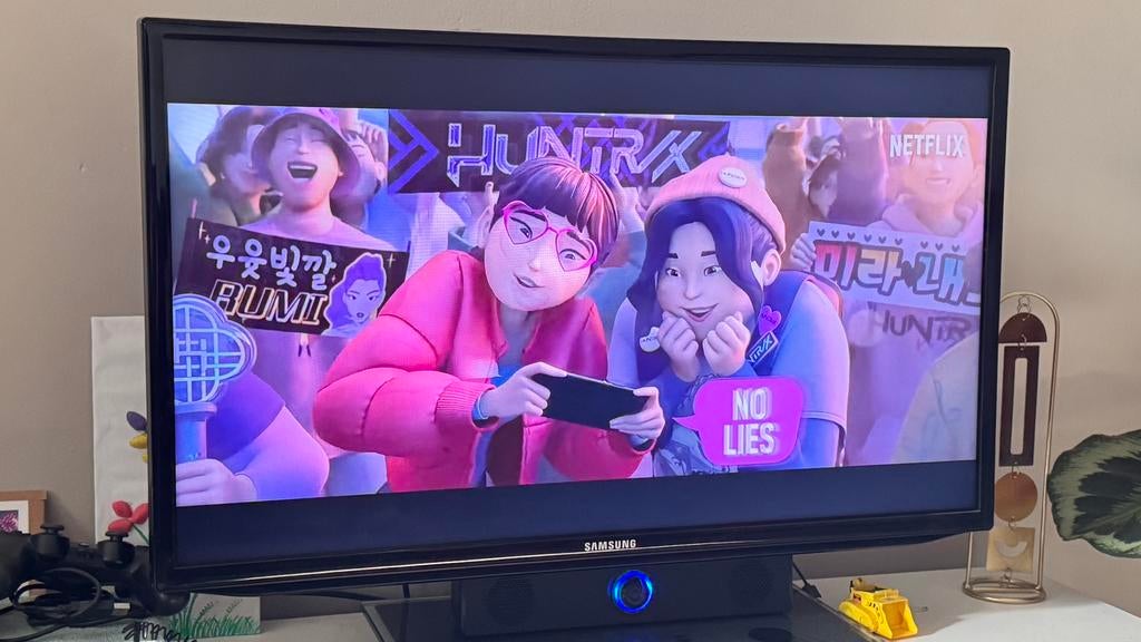Samsung tv 32inch with soundbar, Ophalen of Verzenden, Zo goed als nieuw, 50 Hz, Samsung
