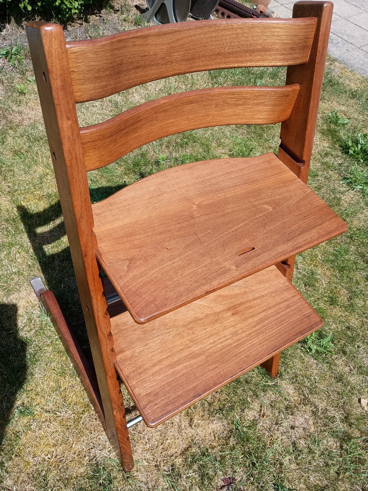 Stokke Trip Trapp Walnoot kleur eikenhouten Kinderstoel, Kinderen en Baby's, Kinderstoelen, Gebruikt, Meegroeistoel, Aanschuifbaar