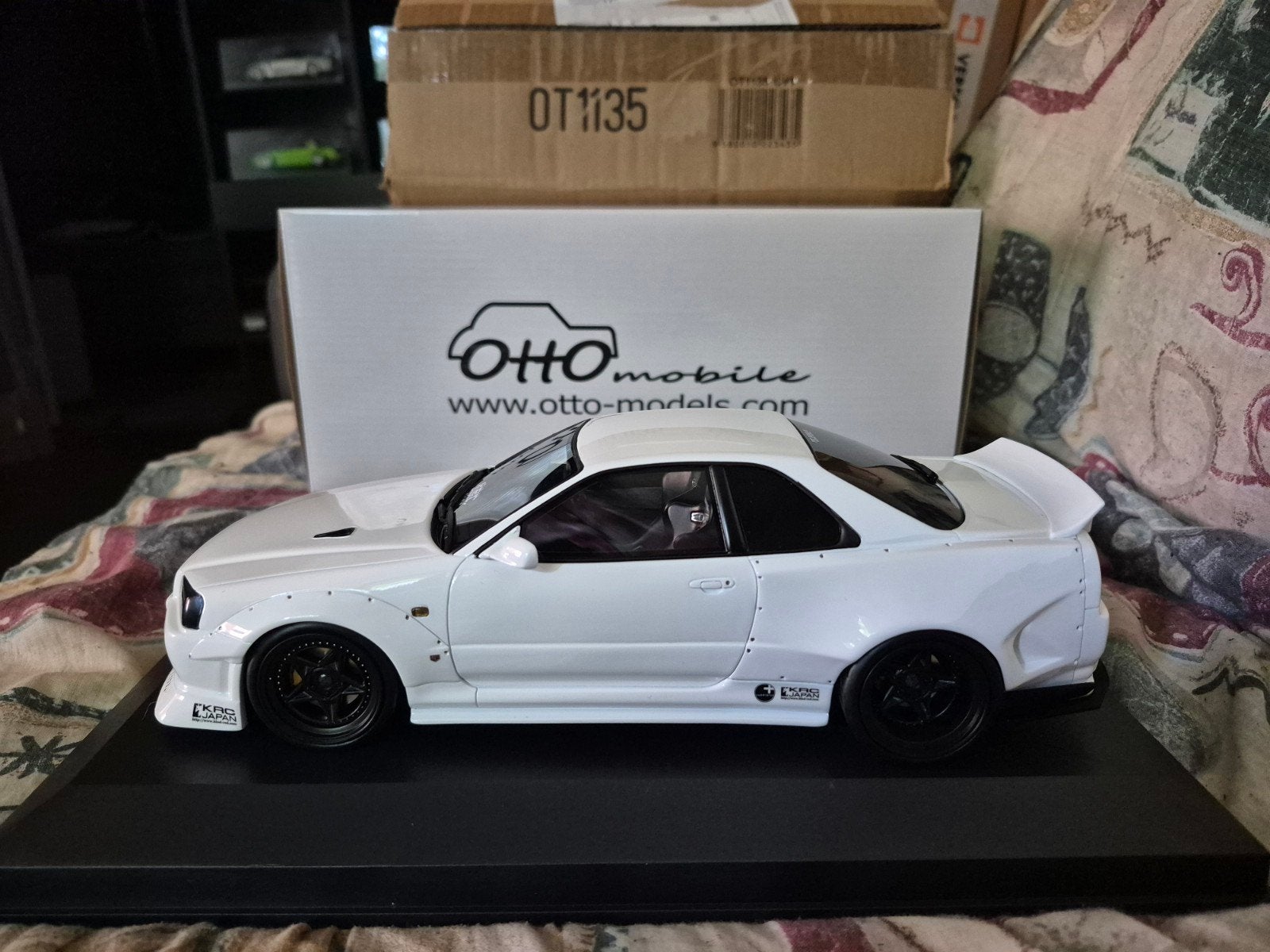 Ottomobile Nissan Skyline GT-R R34 KRC 1/18, Ophalen of Verzenden, Zo goed als nieuw, Auto, OttOMobile