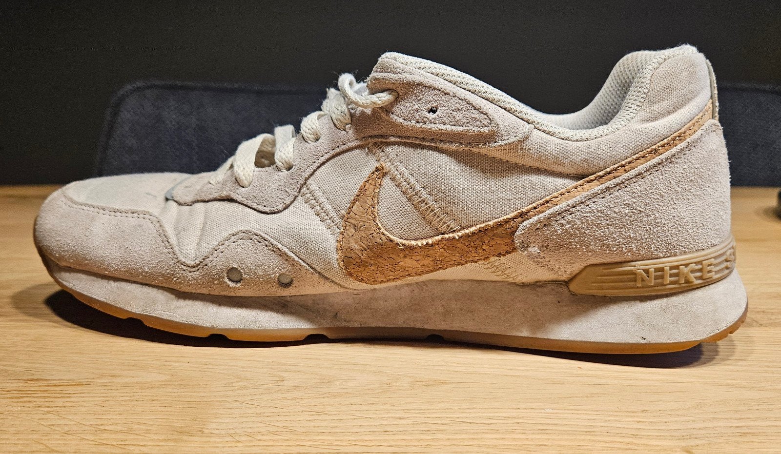 Nike Venture Runner beige maat 42 (zonder binnenzool), Overige kleuren, Nike, Ophalen of Verzenden, Sneakers of Gympen