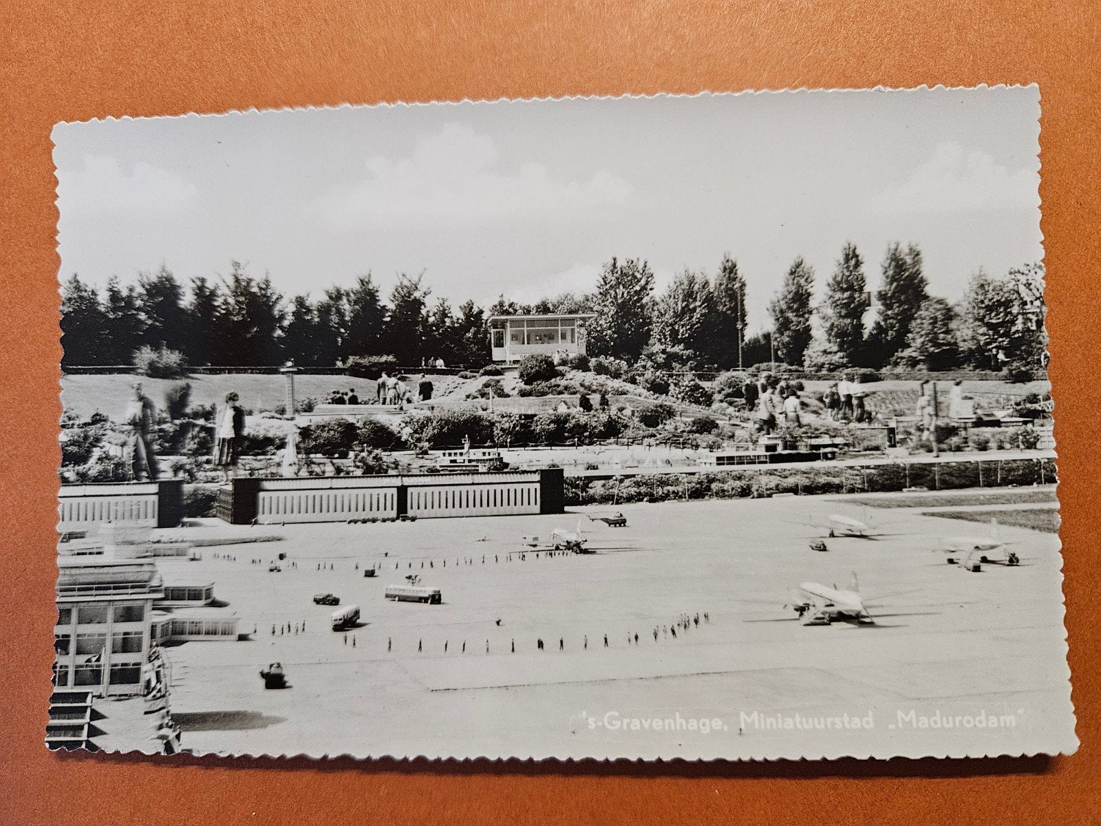 311) Vliegveld Madurodam DenHaag, Verzamelen, Ansichtkaarten | Nederland, Ophalen of Verzenden, Ongelopen, Zuid-Holland