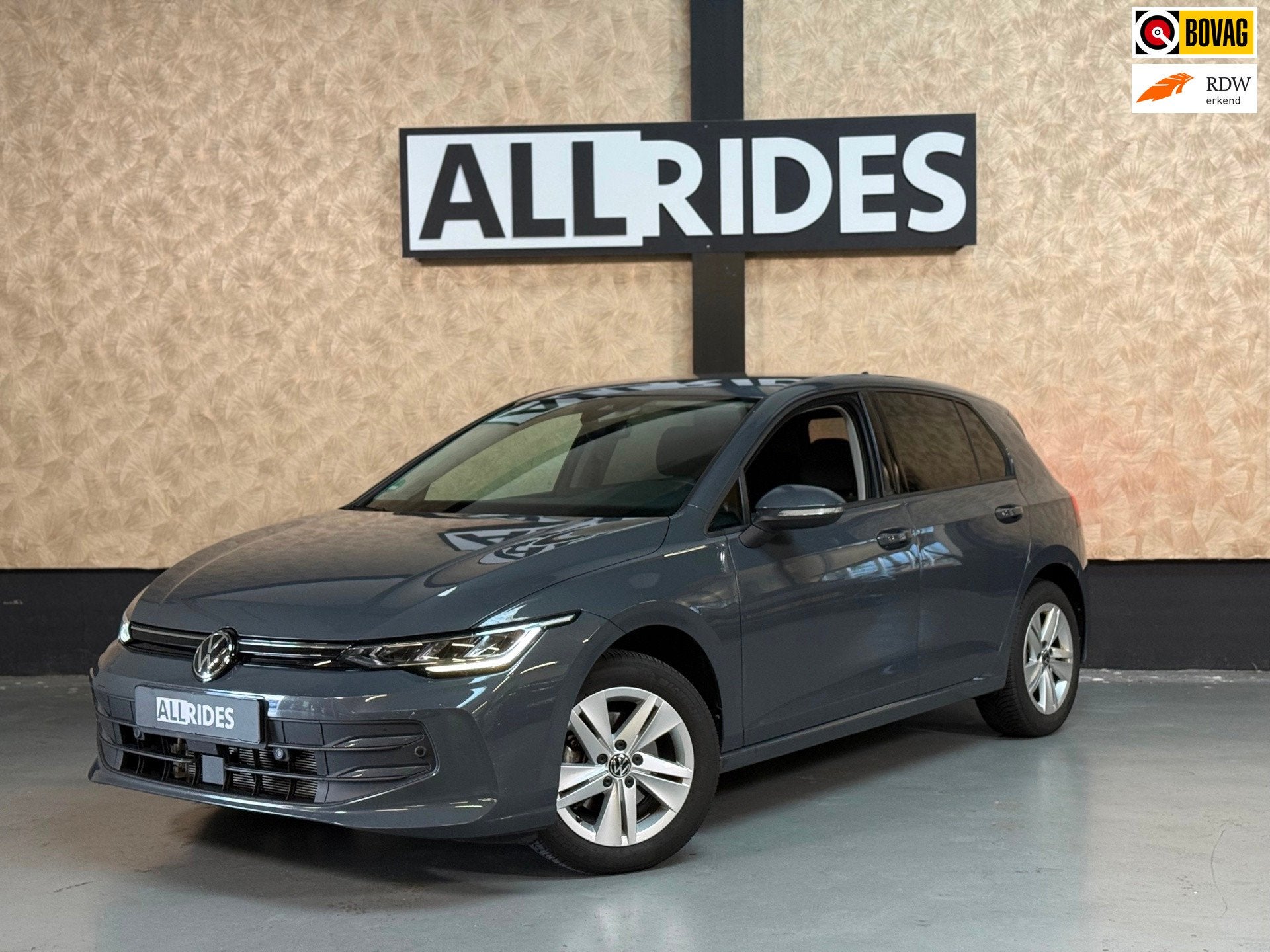 Volkswagen GOLF 1.5 eHybrid Style Edition | Stoel/Stuurverwa, Dealer onderhouden, Stof, 1498 cc, 4 cilinders
