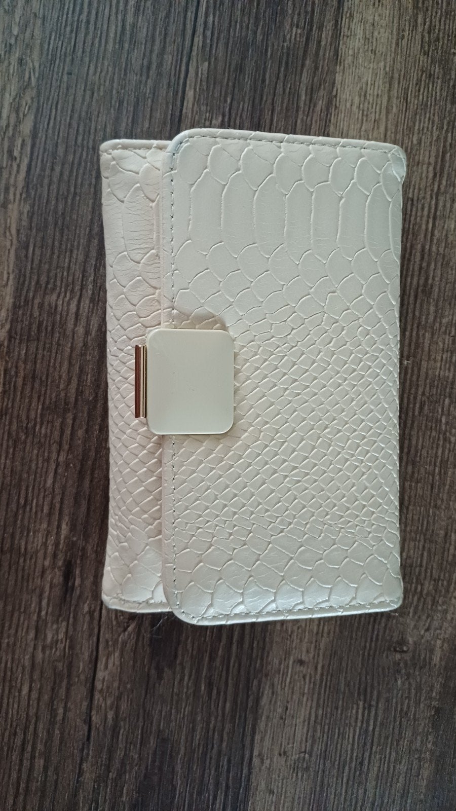 Beige portemonnee met slangenprint en goudkleurige details, Ophalen of Verzenden, Zo goed als nieuw, Beige, Overige merken