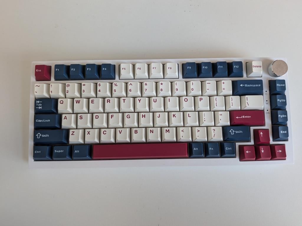 AJAZZ AK820, creamy keyboard in een 75% vormaat, Computers en Software, Toetsenborden, Gaming toetsenbord, Ophalen of Verzenden