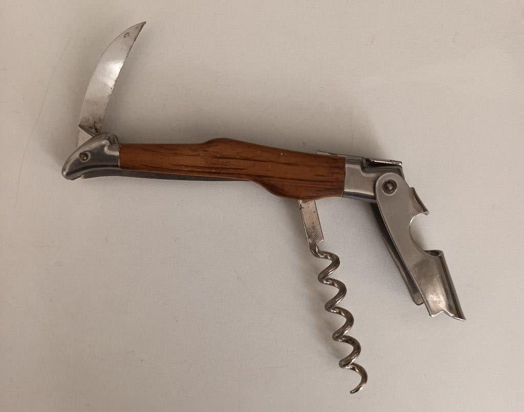 Laquiole Zakmes Kurkentrekker Flesopener goede staat, Ophalen of Verzenden, Landmacht, Nederland, Mes of Dolk