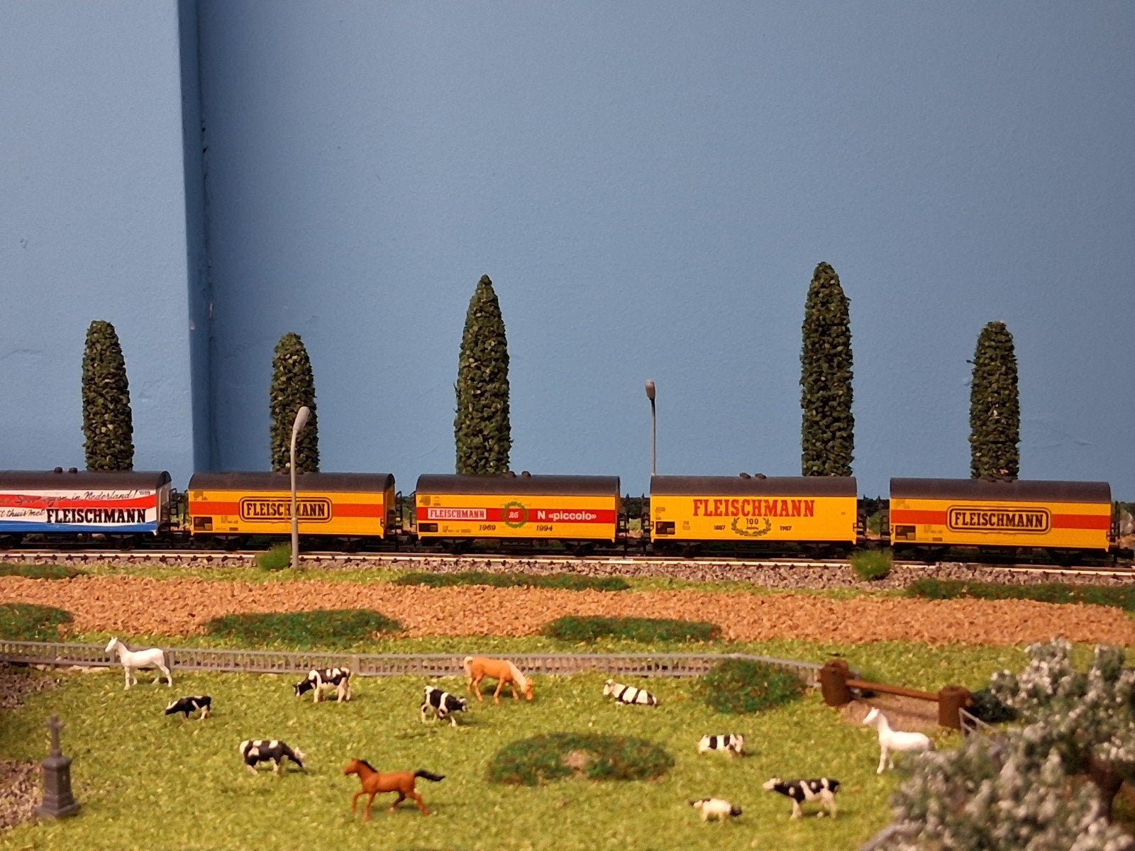 set van 5 fleischmann wagons N-spoor, Gebruikt, Gelijkstroom, Verzenden, Fleischmann