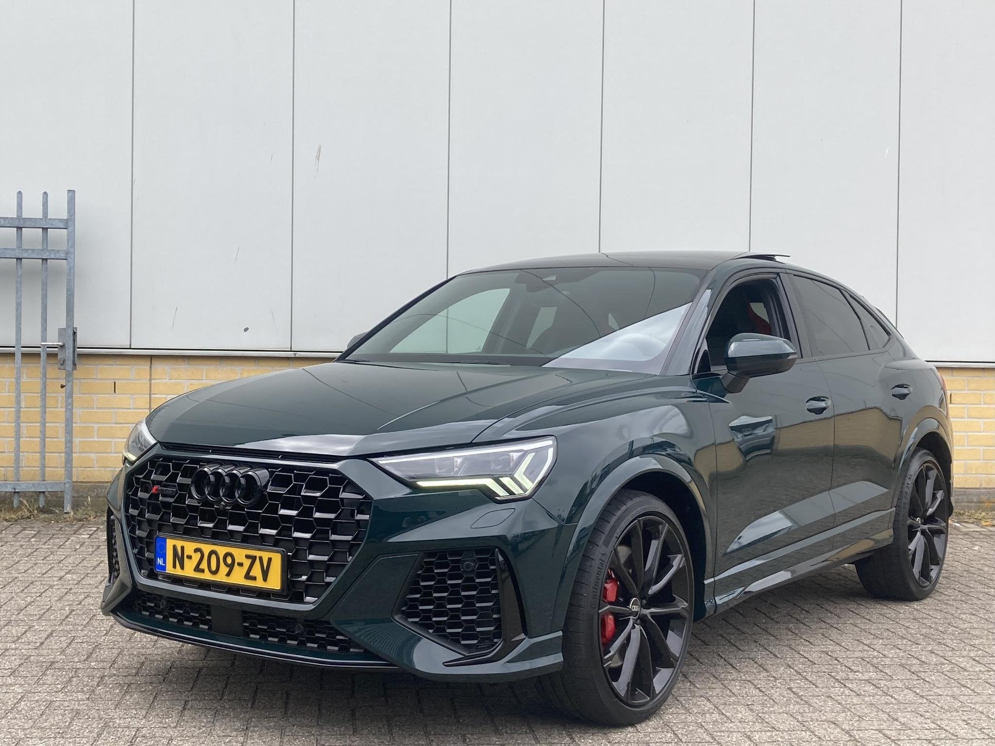 Audi RS Q3 Sportback RSQ3 2.5 TFSI Quattro 400 pk Individual, Auto's, Automaat, Gebruikt, 1675 kg, Automatische klimaatregeling