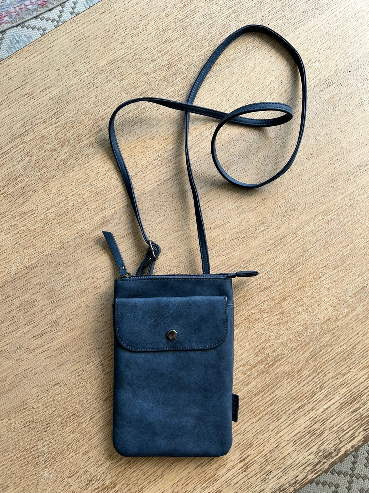 Tasje voor telefoon - merk Beagles, Ophalen of Verzenden, Zo goed als nieuw, Blauw, Overige merken