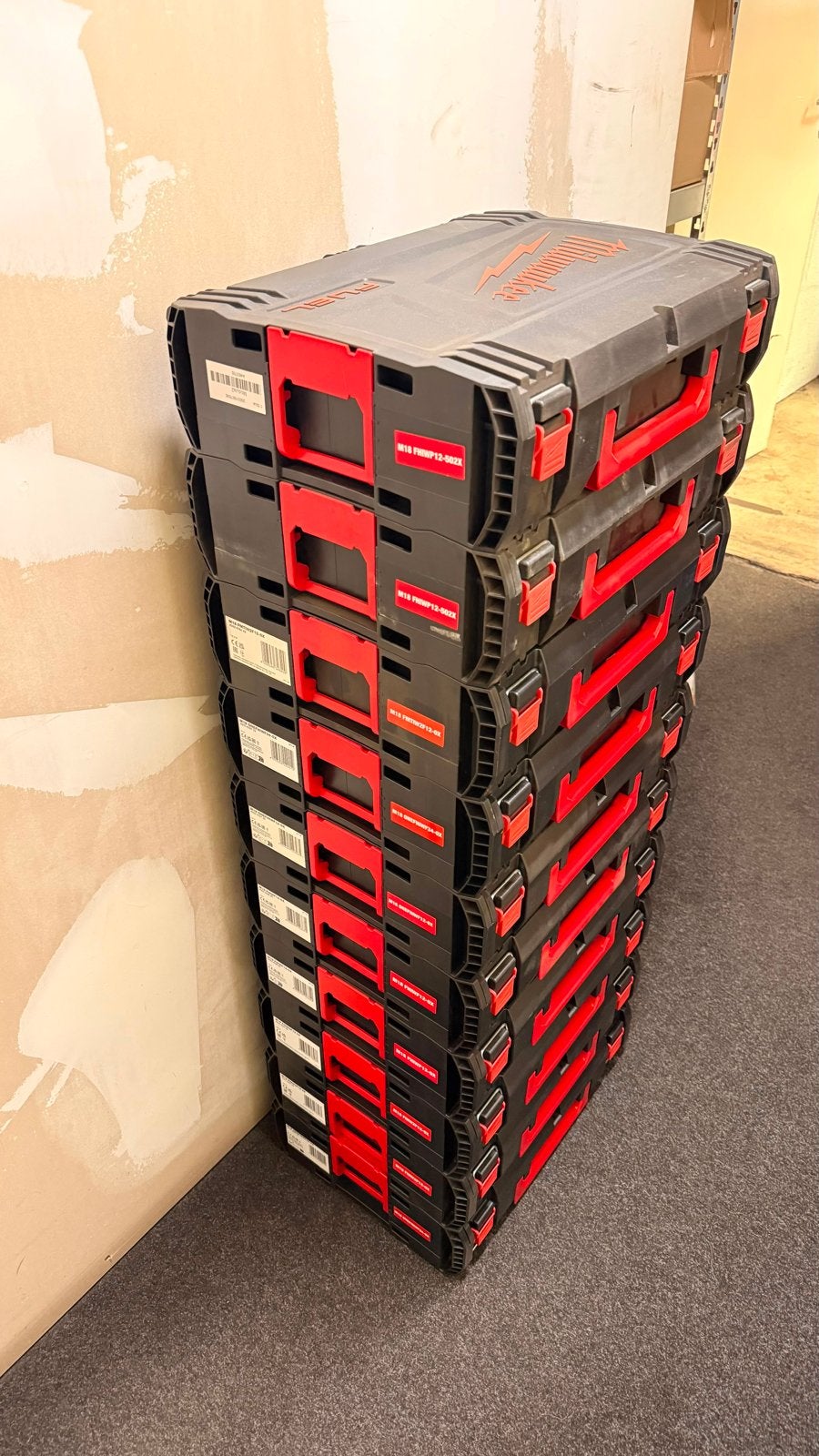 Milwaukee koffers, Ophalen, 40 tot 60 cm, 50 tot 75 cm, Zo goed als nieuw