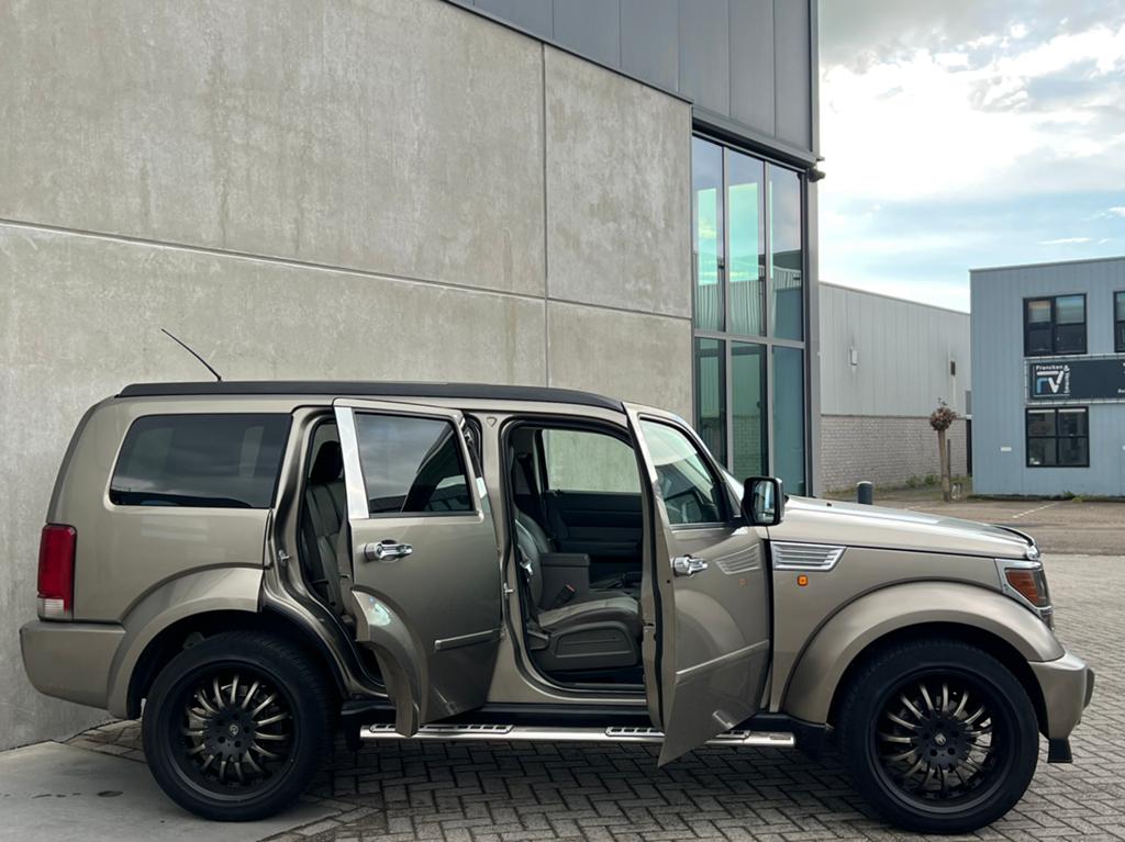 Mooie Dodge Nitro SUV 4X4 3.7 V6 LPG GAS G3 205PK/APK/NAP!, Auto's, Automaat, 450 kg, 213 pk, Beige