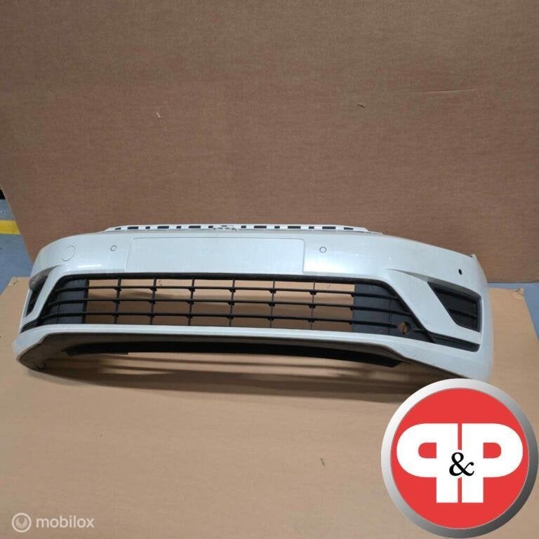 VW Golf sportsvan voorbumper