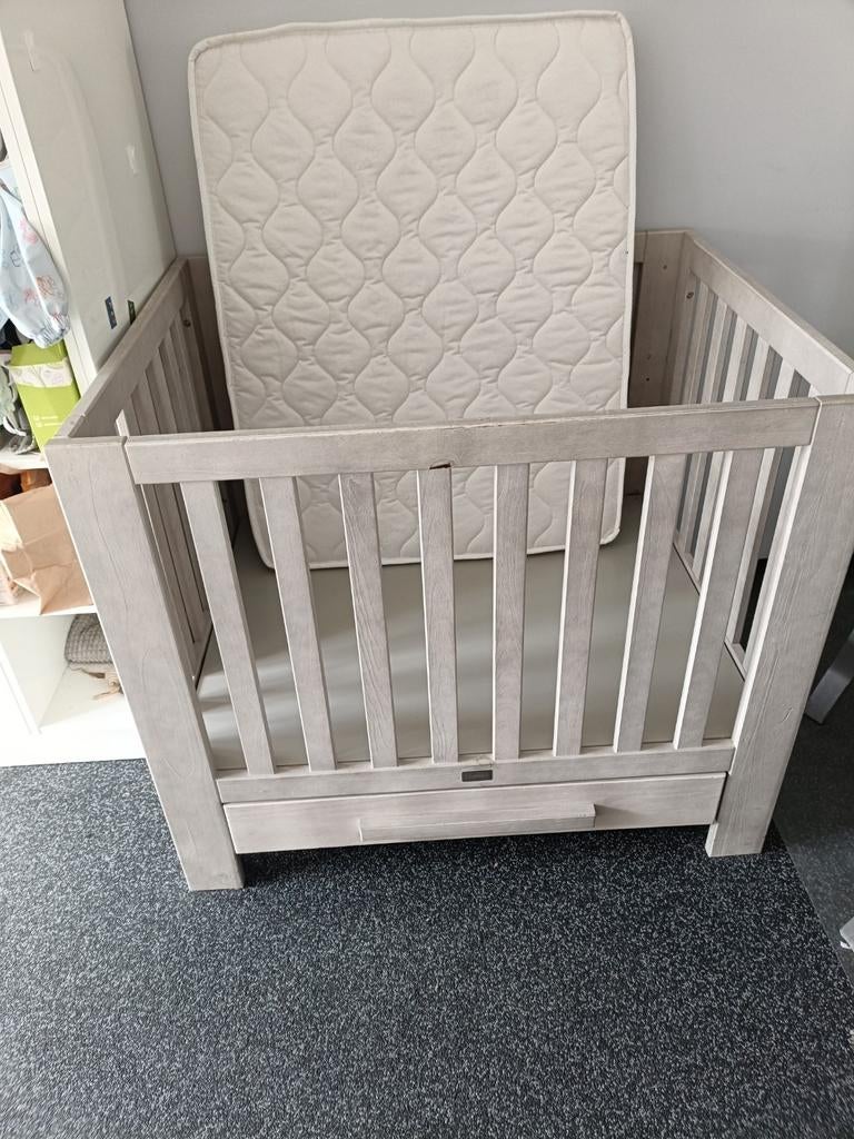 Lichtgrijze box met lade, Kinderen en Baby's, Boxen, Ophalen, Gebruikt, Rechthoekig, Boxkleed