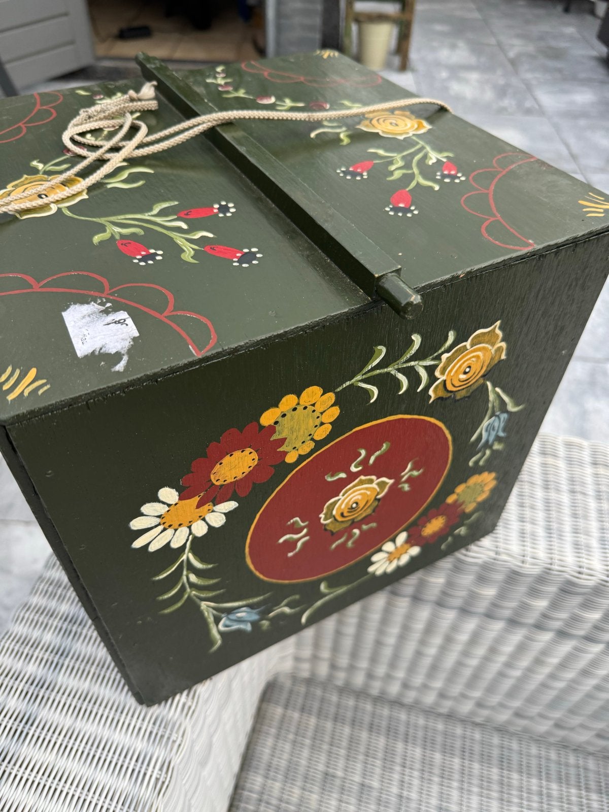 Decoratieve houten doos met bloemenpatroon - Jaar 1993, Ophalen of Verzenden