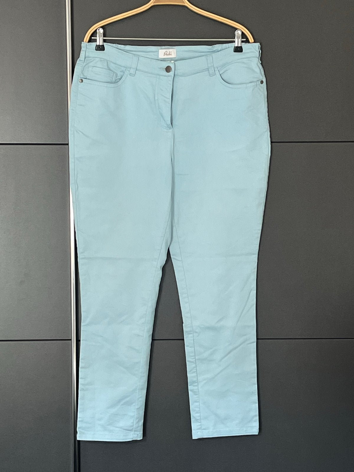 Paola! Lichtblauwe broek, maat 42/44 (L), Kleding | Dames, Blauw, Maat 42/44 (L), Ophalen of Verzenden, Zo goed als nieuw