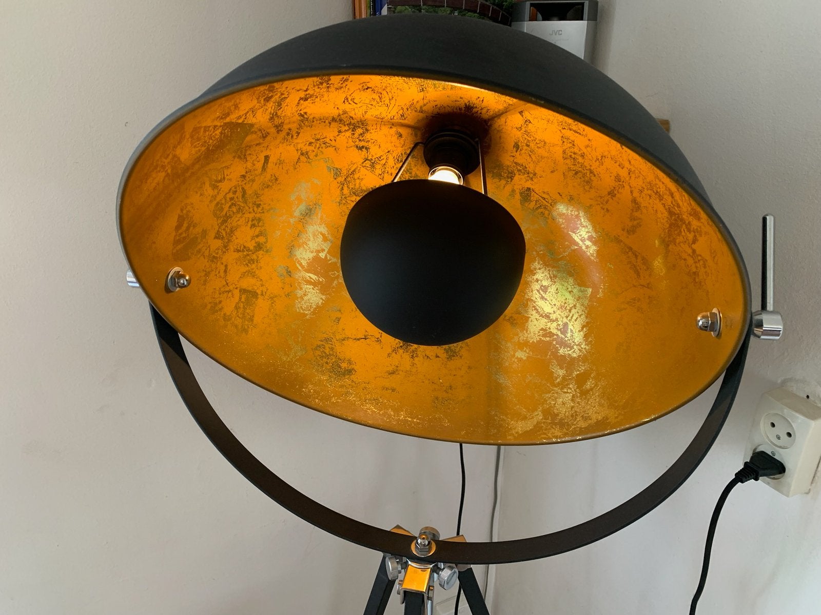 Industriële  vloerlamp goud en zwart met voetschakelaar, Ophalen, Zo goed als nieuw