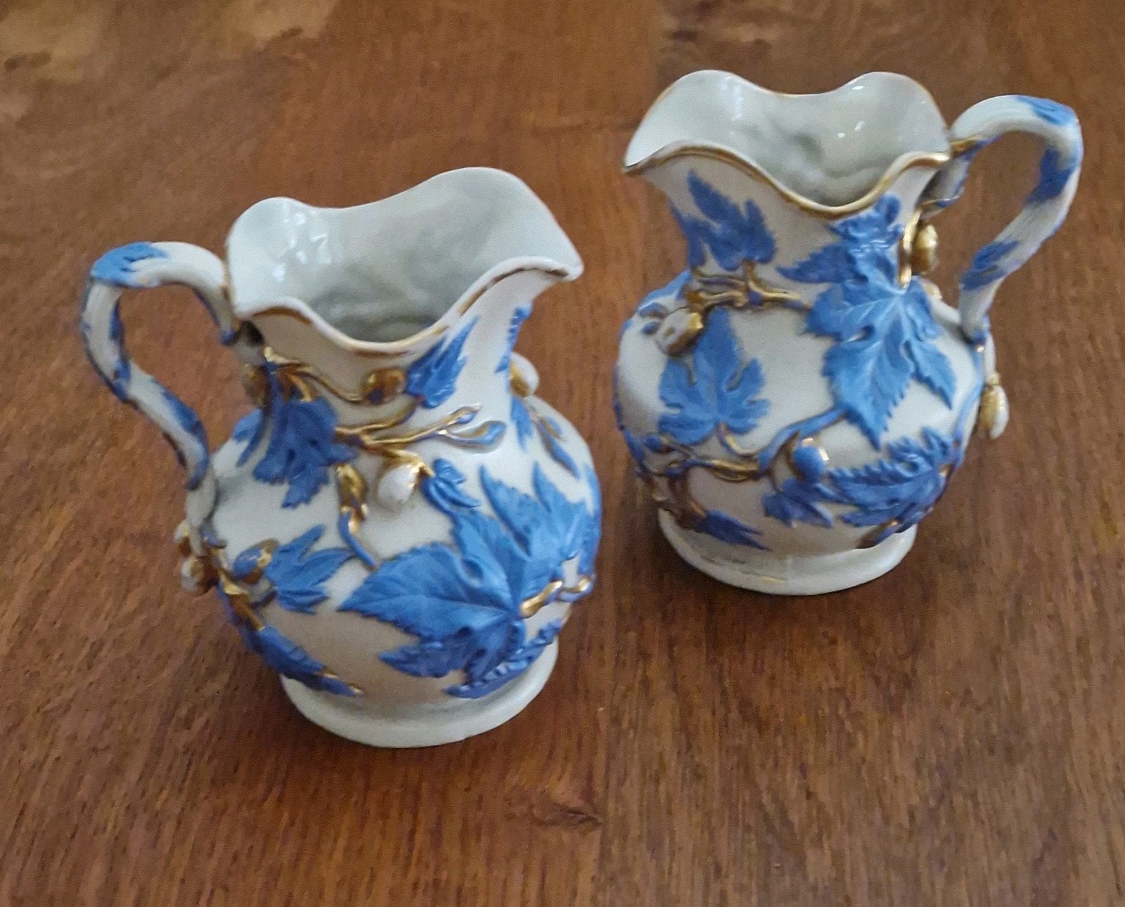2 prachtige wit/blauw/gouden kannetjes, Ophalen of Verzenden