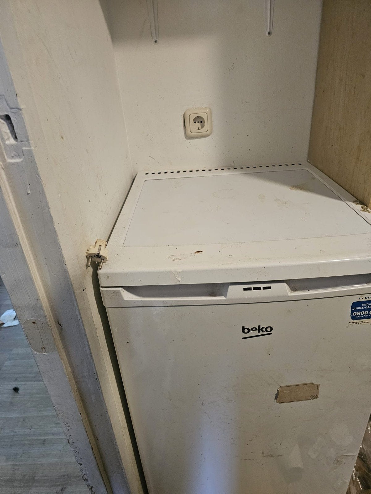 Compacte Beko tafelmodel vriezer, Gebruikt, Met aparte vriezer, Ophalen of Verzenden, 45 tot 60 cm