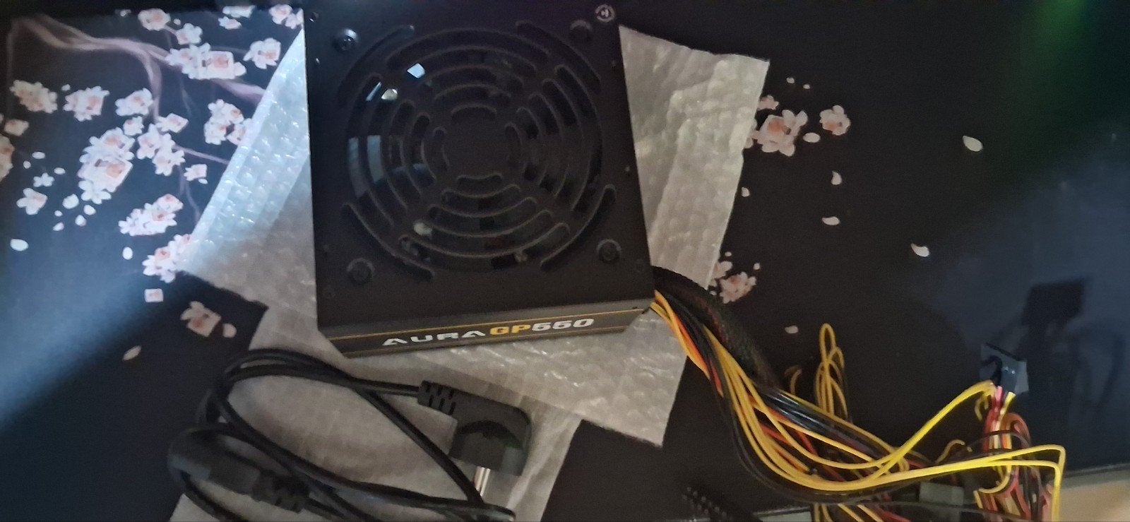 Aura GP550 Non modulaire PSU 80+ Bronze, Computers en Software, Overige Computers en Software, Zo goed als nieuw, Ophalen of Verzenden