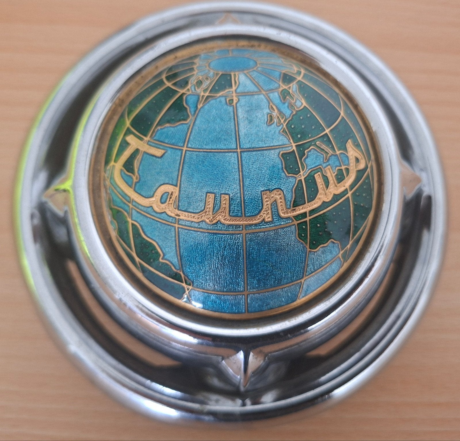 wereldbol embleem Ford Taunus 12M en 15M, Ophalen of Verzenden, Ford