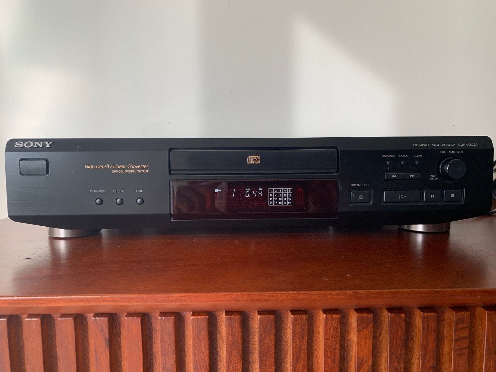 Sony CDP-XE220 Compact Disc Speler - Uitstekend - 2001, Ophalen of Verzenden, Zo goed als nieuw, Sony