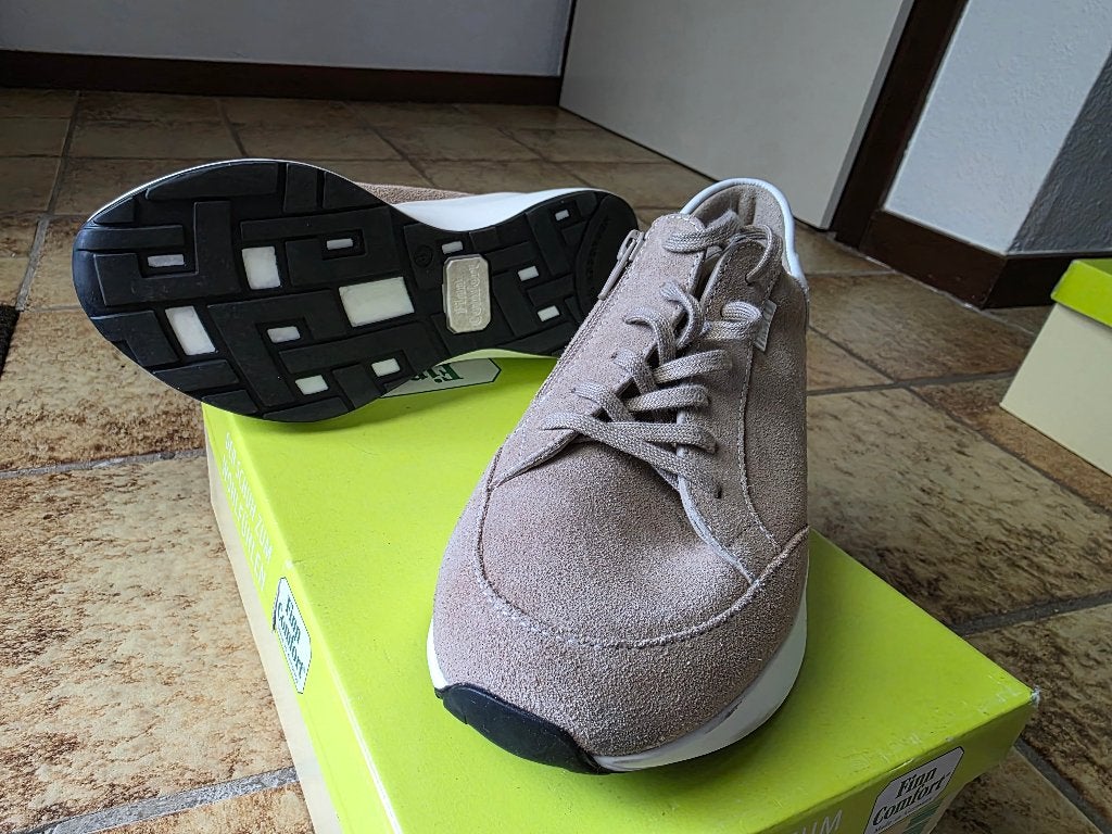 finn comfort dames schoenen mt37,5, Ophalen of Verzenden, Zo goed als nieuw, Beige, Sneakers of Gympen