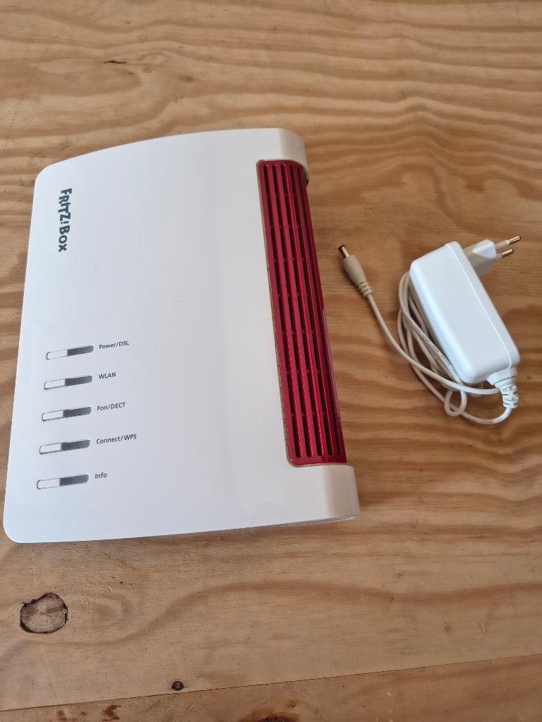 AVM FRITZ!Box 7590 Wi-Fi 5 router, Ophalen of Verzenden, Gebruikt, Router met modem, AVM FRITZ!Box