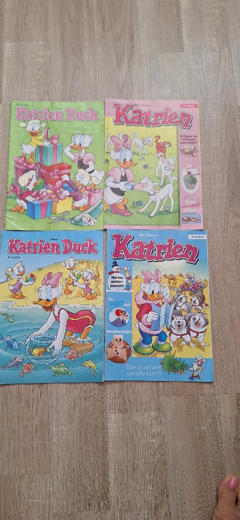 Katrien Duck(4 stuks), Meerdere stripboeken, Ophalen of Verzenden, Gelezen, Walt Disney