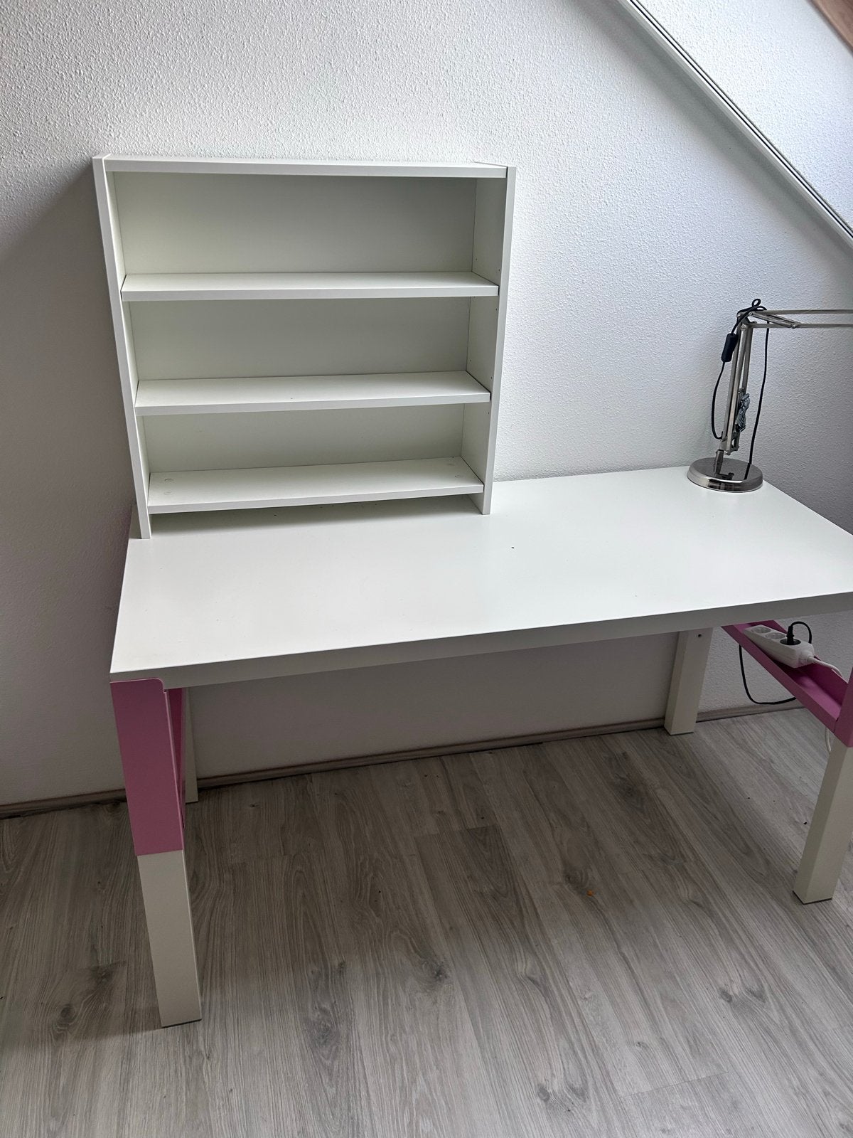 Verstelbaar bureau met kast en 2 bureaustoelen, Huis en Inrichting, Bureaus, Ophalen, In hoogte verstelbaar, Zo goed als nieuw