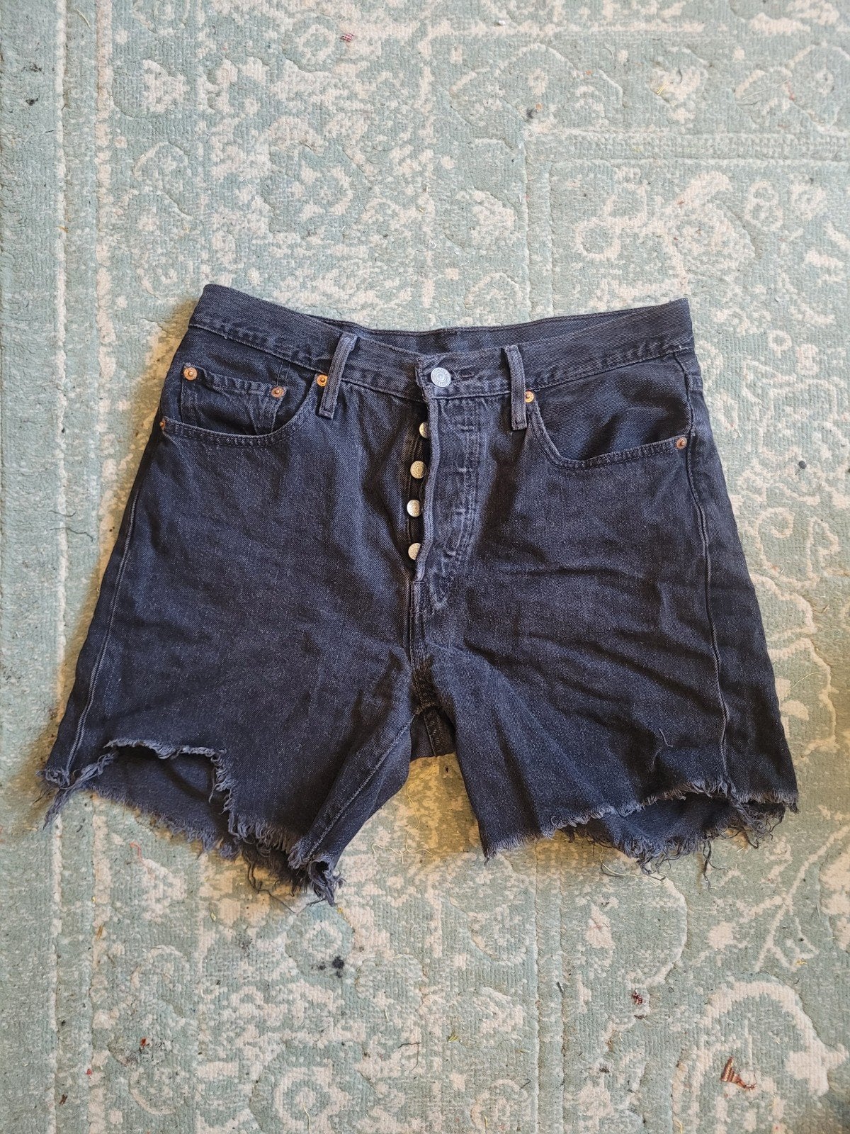 Levi's 501 shorts W28 Bermuda, Zwart, Ophalen of Verzenden, Zo goed als nieuw, W28 - W29 (confectie 36)