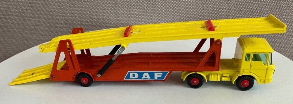 Matchbox DAF car transporter K-11 (verkocht), Ophalen of Verzenden, Zo goed als nieuw, Bus of Vrachtwagen