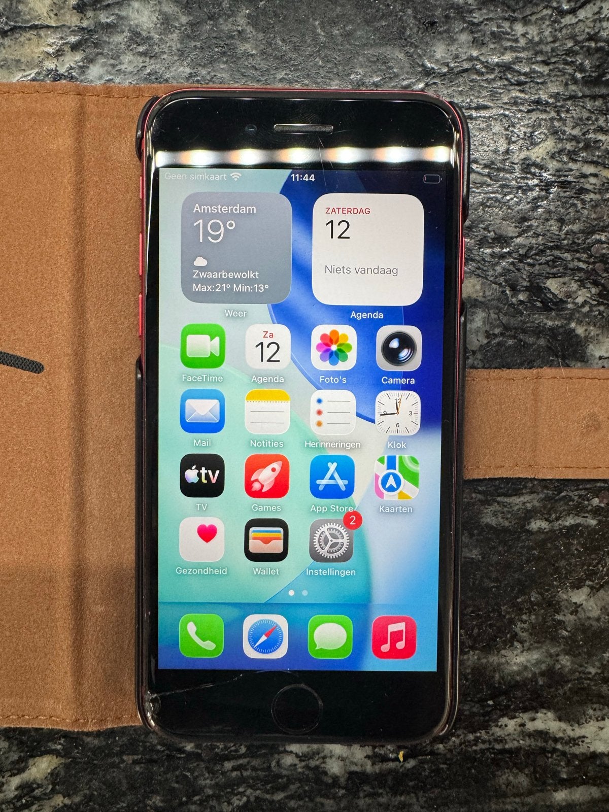 Apple iPhone SE 2020 64GB Product RED + 4 hoesjes, Telecommunicatie, Gebruikt, Ophalen of Verzenden, 64 GB, Zonder simlock