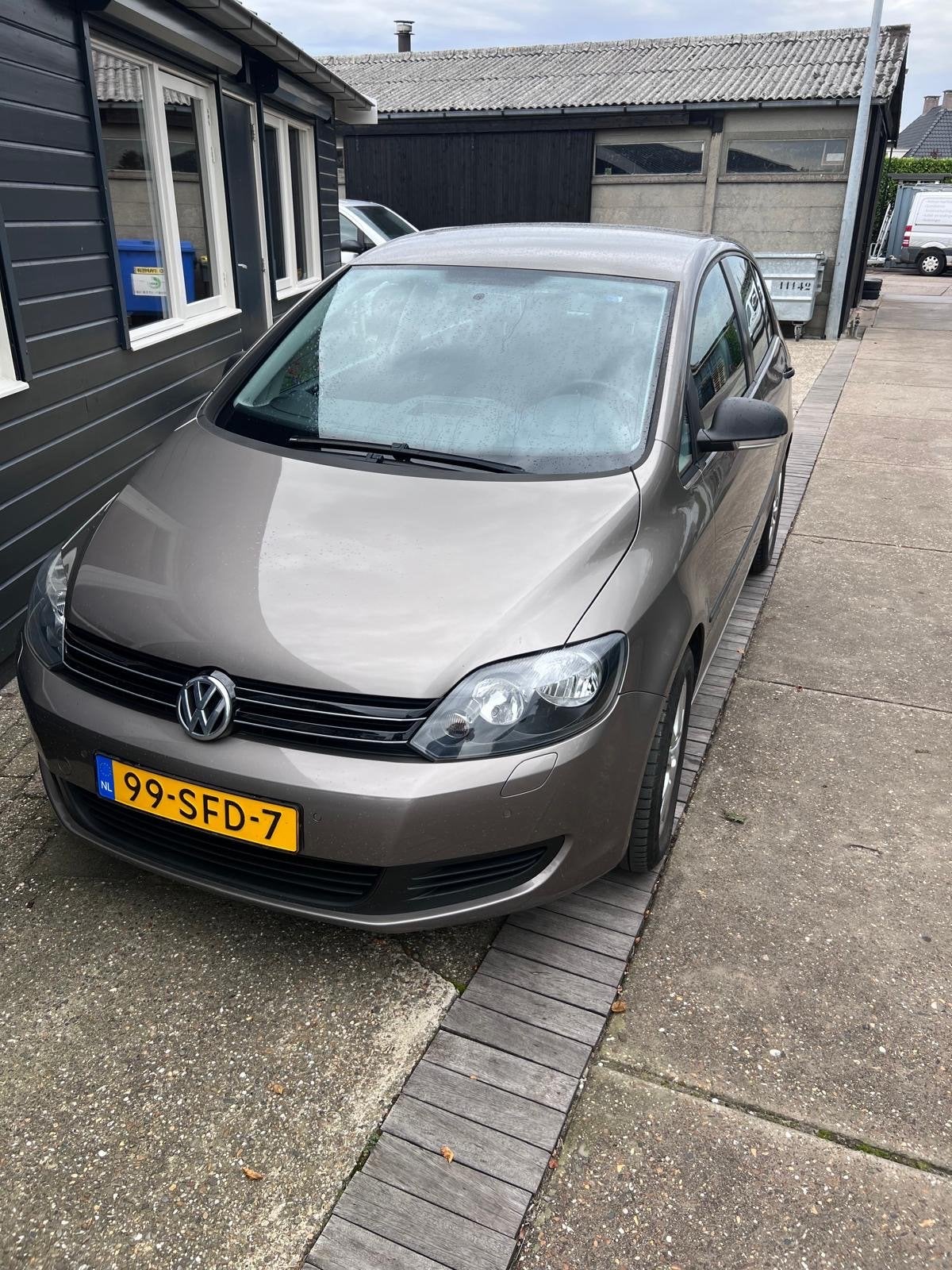 Volkswagen Golf Plus 1.6 TDI 77KW DSG 2011 Bruin, 730 kg, 4 cilinders, Bruin, 23 km/l
