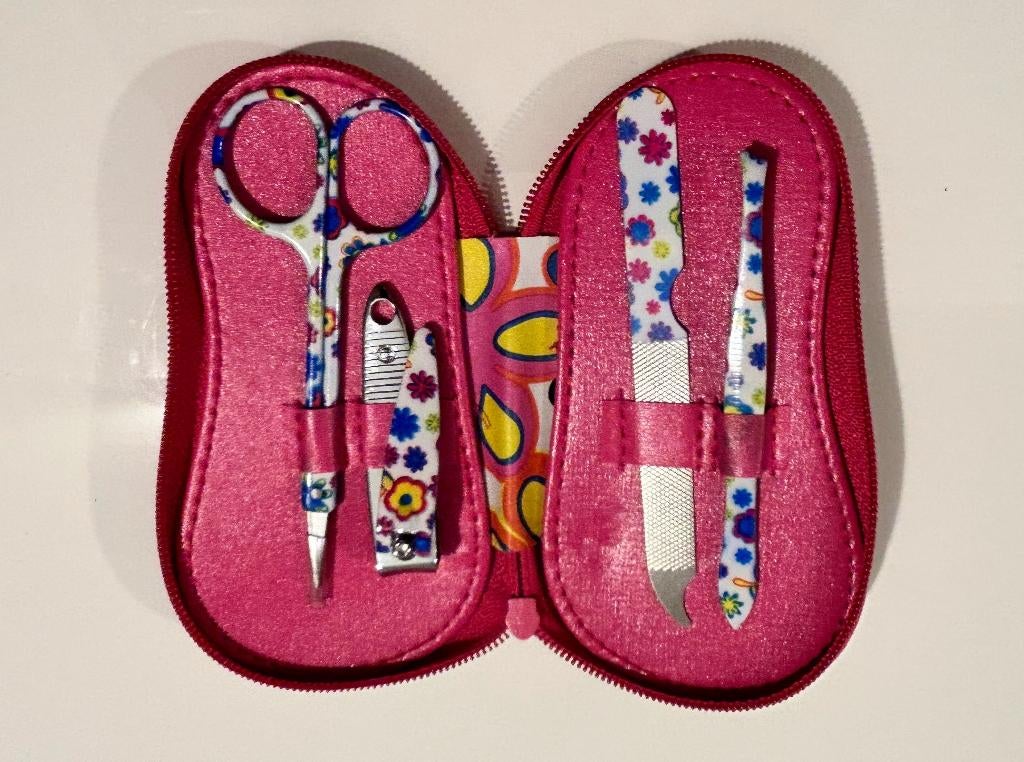 Nagelverzorgingset in etui, Ophalen of Verzenden, Nieuw, Overige typen
