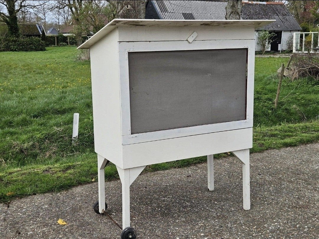 Buitenbed/ slaaphuisje / Lutjepotje, Ophalen, Gebruikt, Wieg