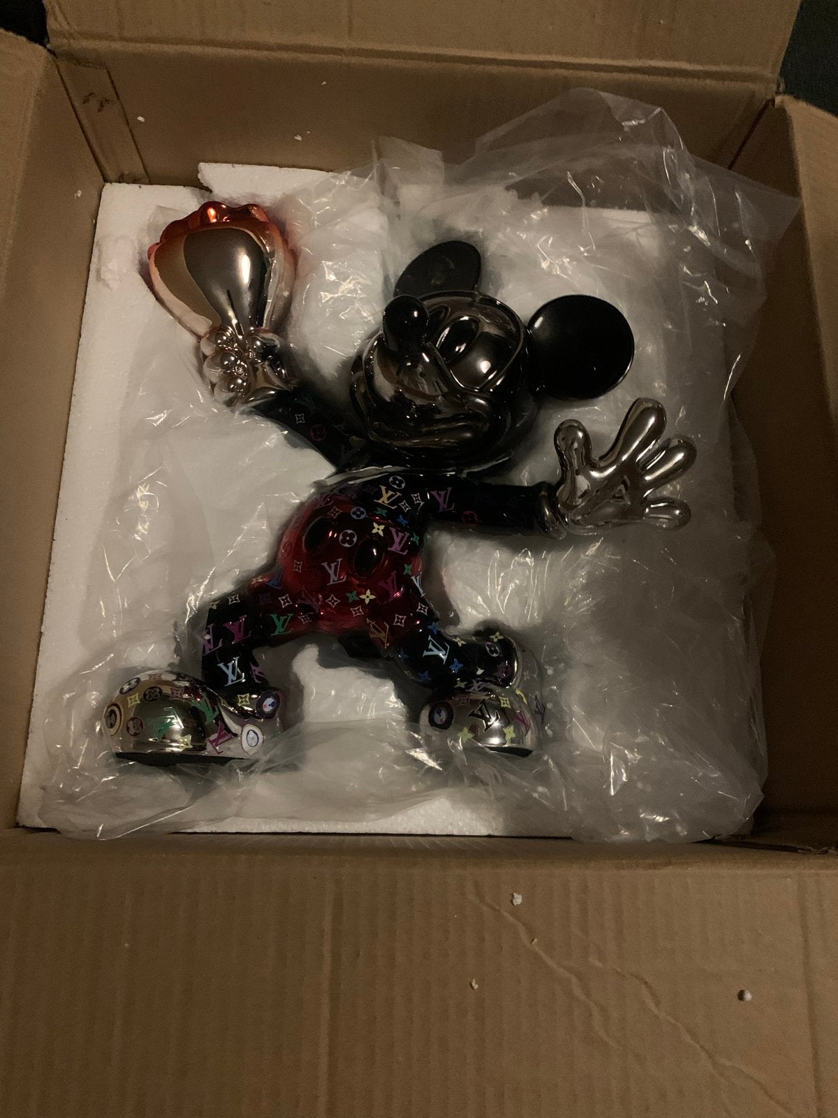 Mickey Mouse beeld - Louis Vuitton stijl - Kapot/DIY project, Antiek en Kunst, Overige onderwerpen, Kunststof, Ophalen of Verzenden
