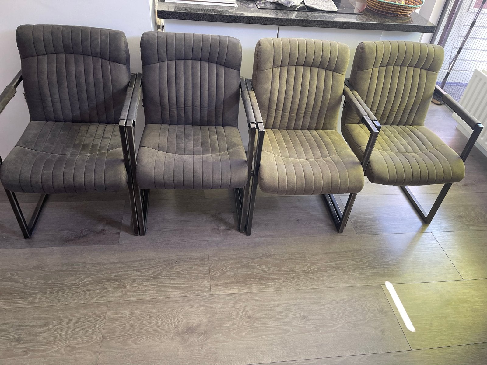 4x De Bommel eetkamerstoelen met armleuning - Grijs/Groen, Ophalen, Gebruikt, Overige kleuren, Vier