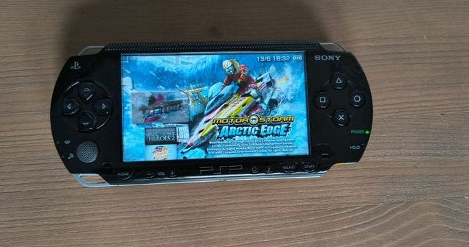 PSP 1000 - IPS scherm + Ostent 2200 batterij, Ophalen, Zwart, PSP, Gebruikt