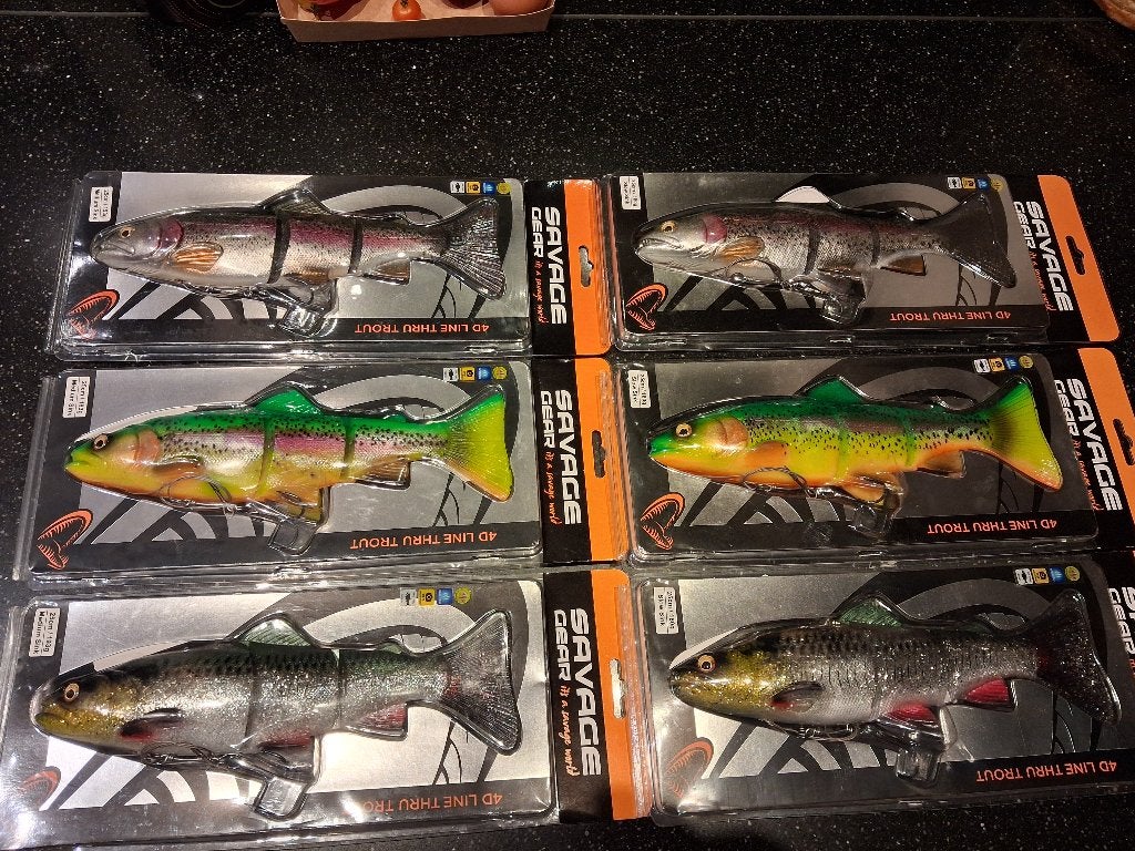 6 stuks Savage Gear Line-Thru Trout 25cm (180/193g)