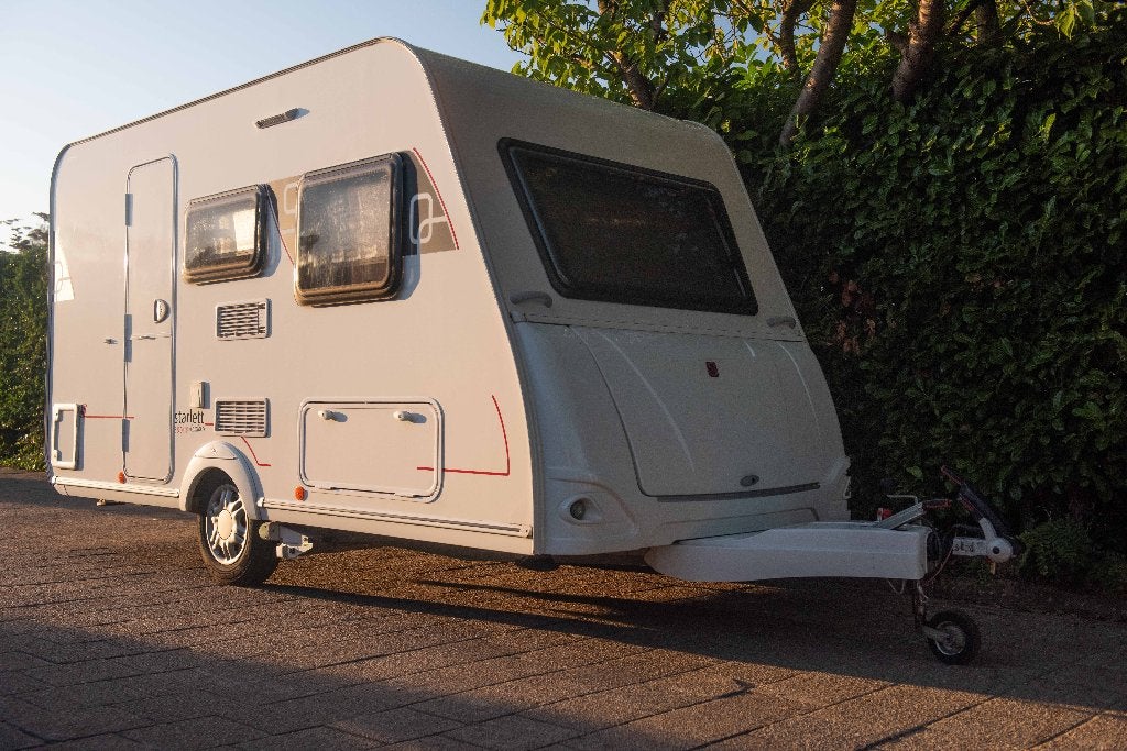 Sterckeman Starlet 390CP Comfort, Sterckeman, Dwarsbed, Treinzit, 750 - 1000 kg